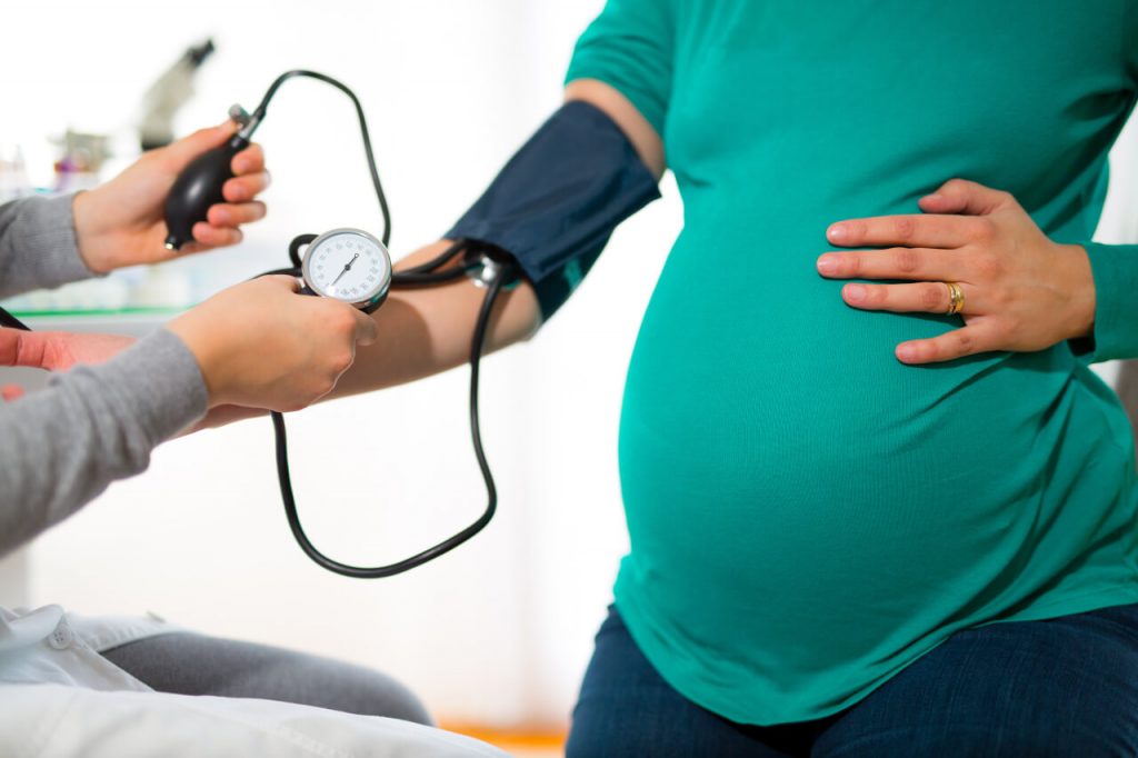 Preeklampsie, Měření tlaku krve v těhotenství