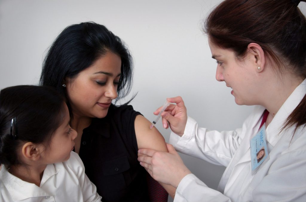 Koronavírus: prvá vakcína, testovanie