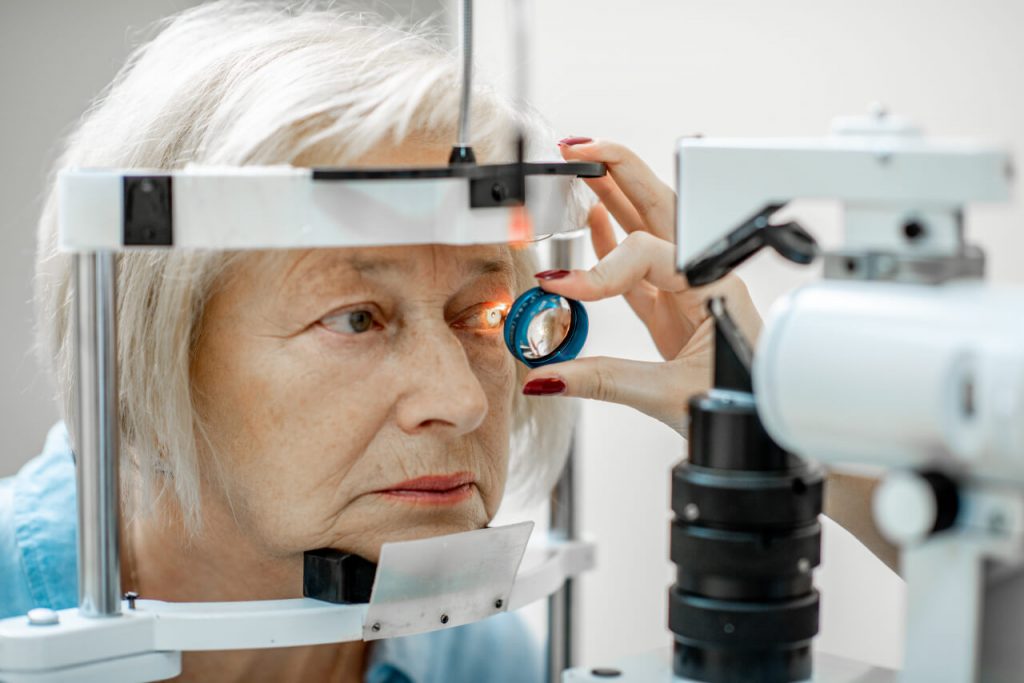 Glaukóm (zelený zákal), prehliadka u oftalmológa, očný lekár