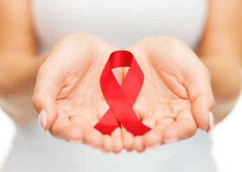 Červená stužka ako symbol povedomia o AIDS